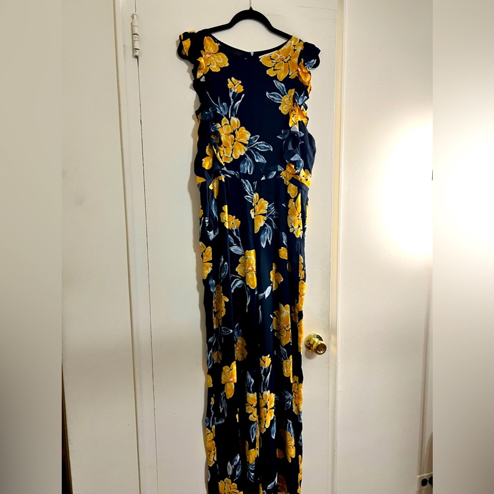 Paper Crown Romper US 10 Petite. Never worn. NWT.